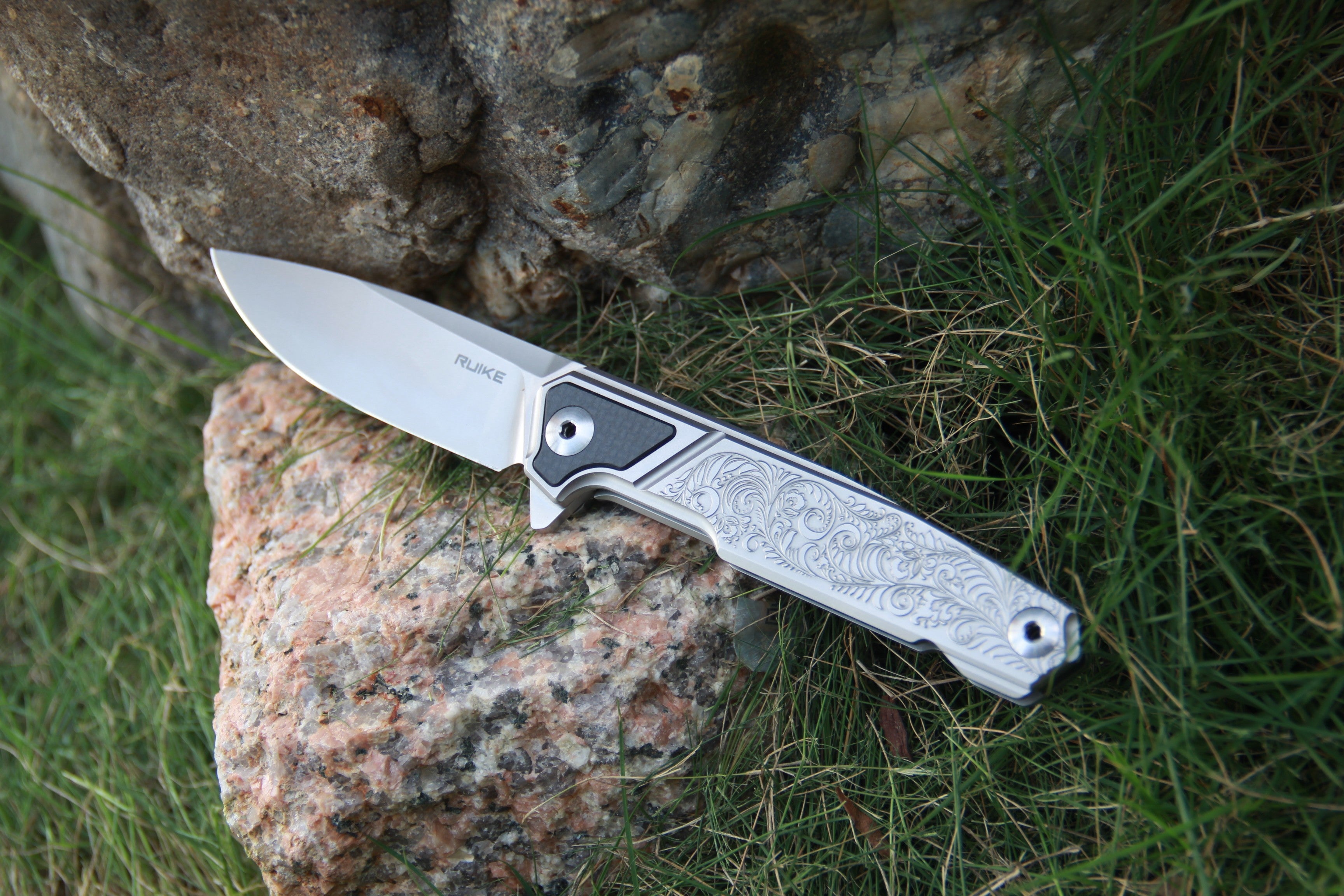 Navaja Ruike P875-SZ